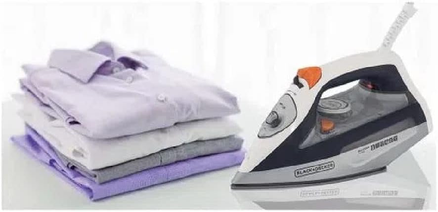 Ferro de Passar Roupa com Vaporizador FX3100